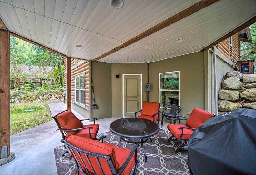 Peaceful Forest Retreat By Mt. Baker Slopes!