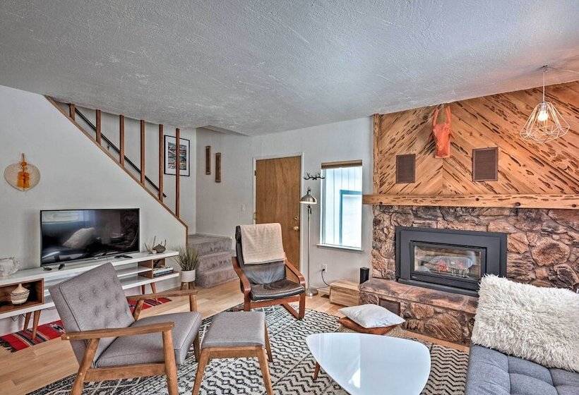 Peaceful & Upscale Ski Cabin: 11 Mi To Heavenly!