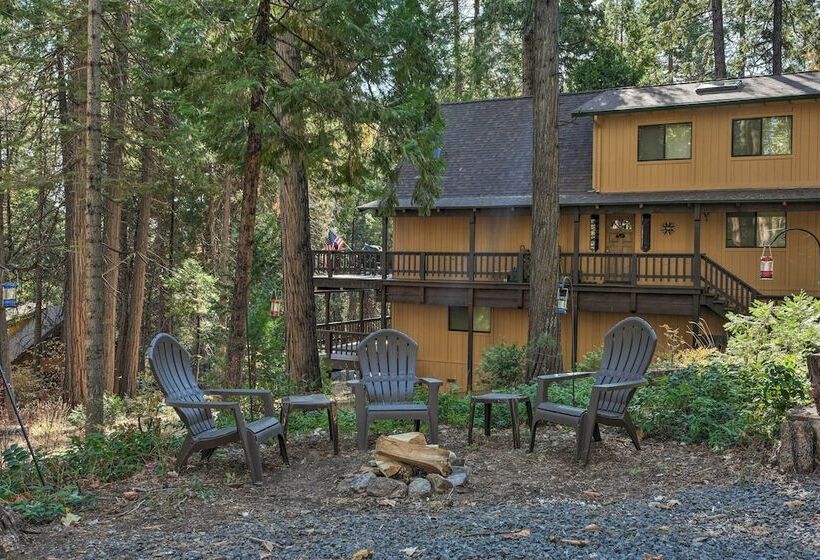 Family Cabin In Blue Lake Springs, Near Town!