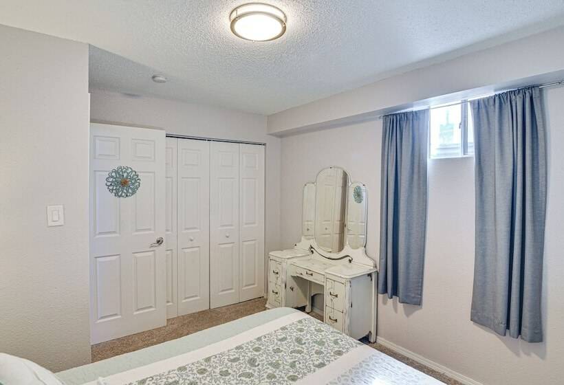 Pet Friendly Buena Vista Home W/ Yard & Hot Tub!