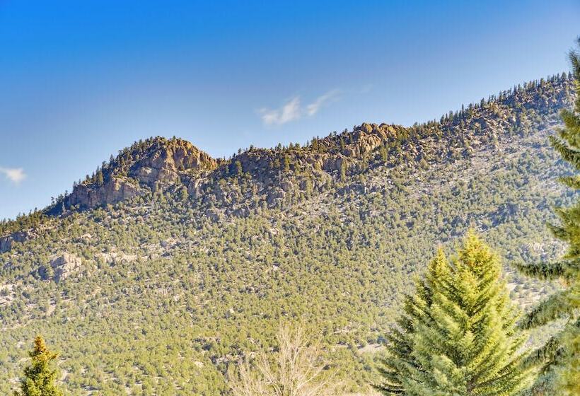 Pet Friendly Buena Vista Home W/ Yard & Hot Tub!