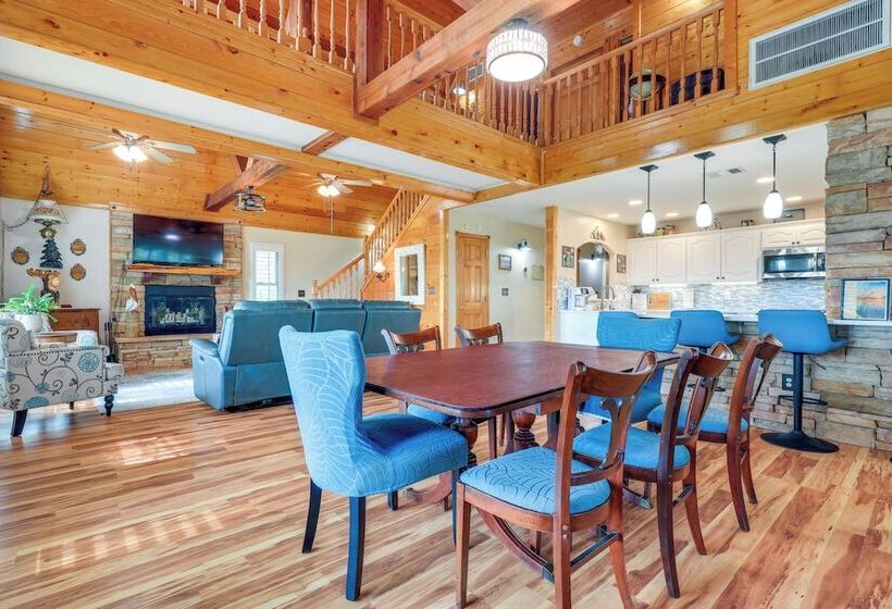 Pet Friendly Canyon Lake Cabin, 1 Mi To Water!