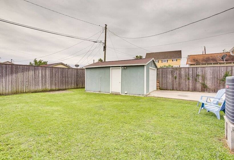 Pet Friendly Galveston Cottage < 1 Mi To Beach!