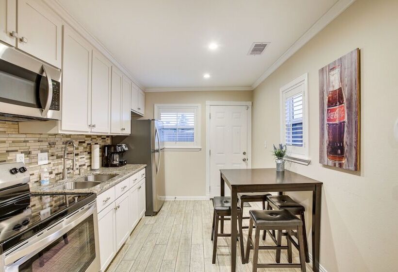 Pet Friendly Galveston Cottage < 1 Mi To Beach!