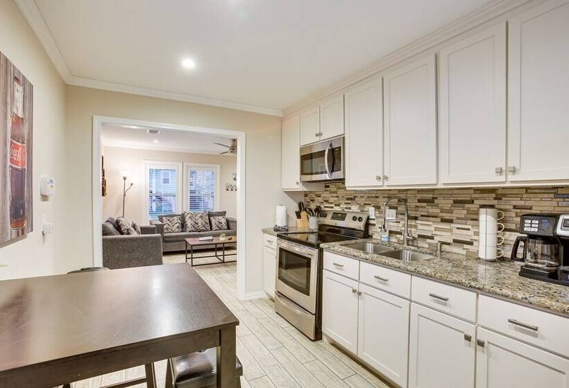 Pet Friendly Galveston Cottage < 1 Mi To Beach!