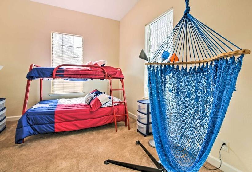 Pet Friendly Galveston Getaway W/ Deck & Grill!