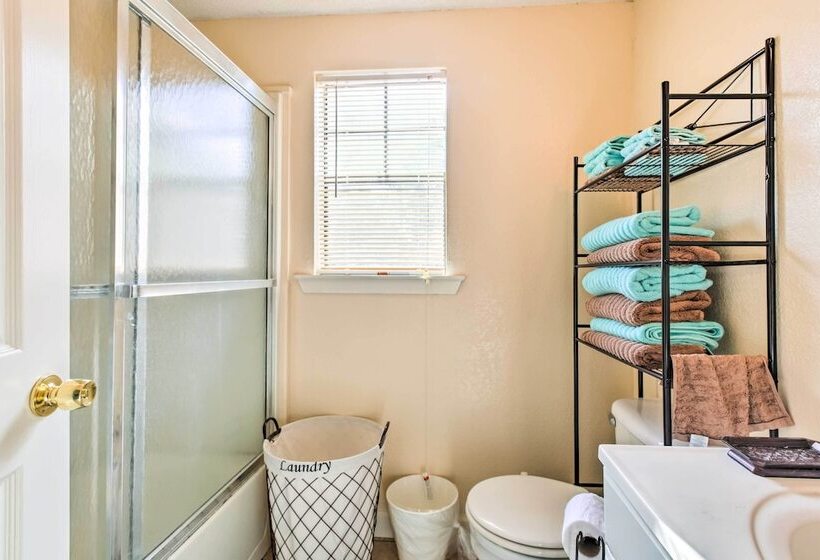 Pet Friendly Galveston Getaway W/ Deck & Grill!