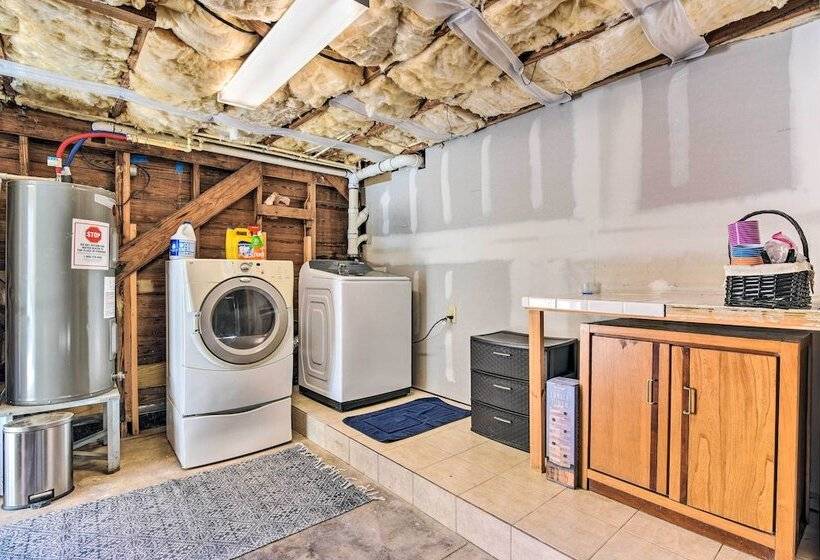 Galveston Retreat W/ Backyard & Patio!