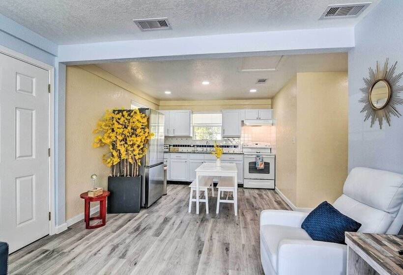 Galveston Retreat W/ Backyard & Patio!