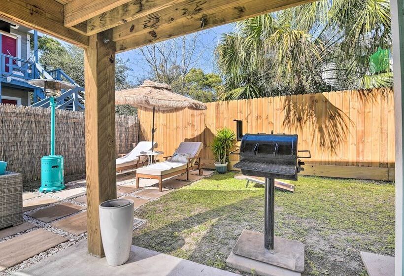 Galveston Retreat W/ Backyard & Patio!