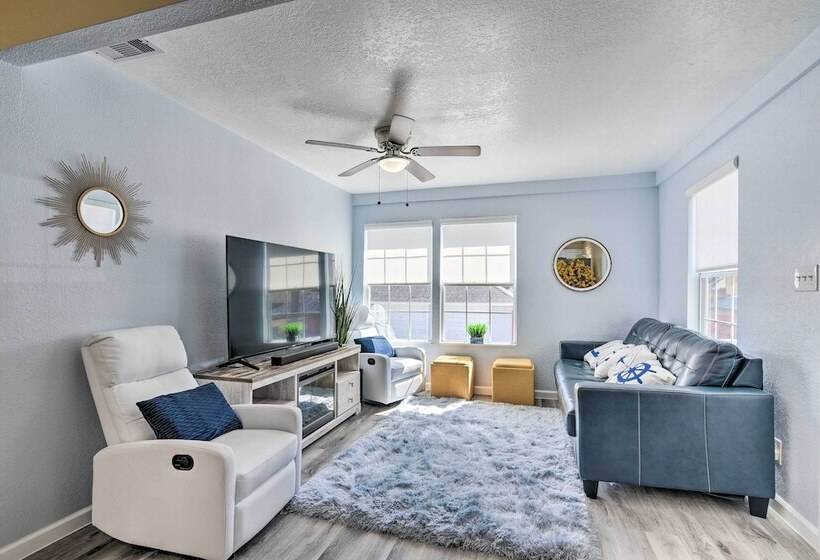 Galveston Retreat W/ Backyard & Patio!