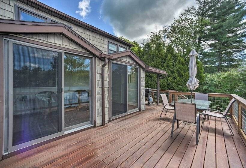 Picturesque Cottage With Sunroom On Ashmere Lake!