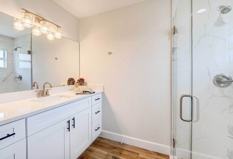 Golf & Pool Access: Pet Friendly Sebring Home!