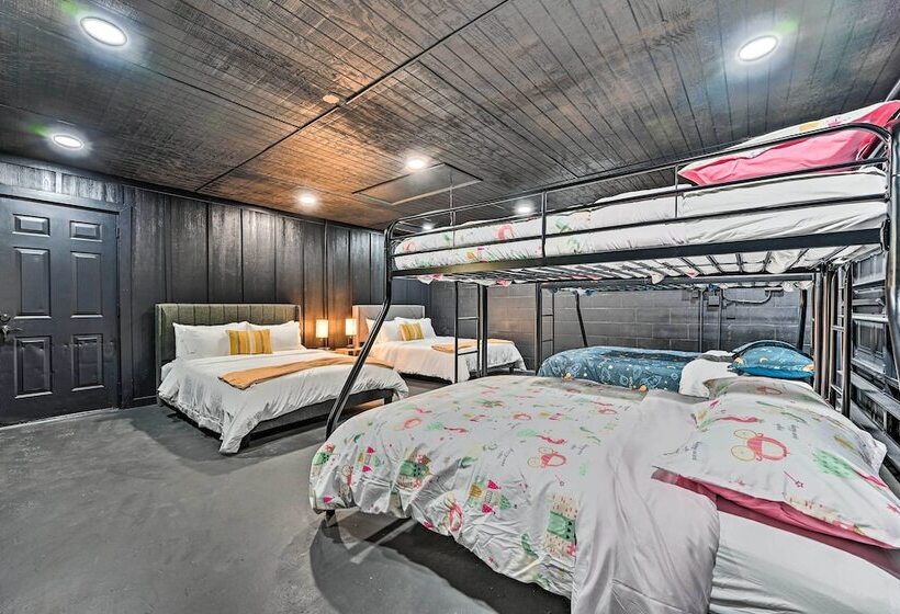 Plant City Home & Guest House W/ Outdoor Pool!