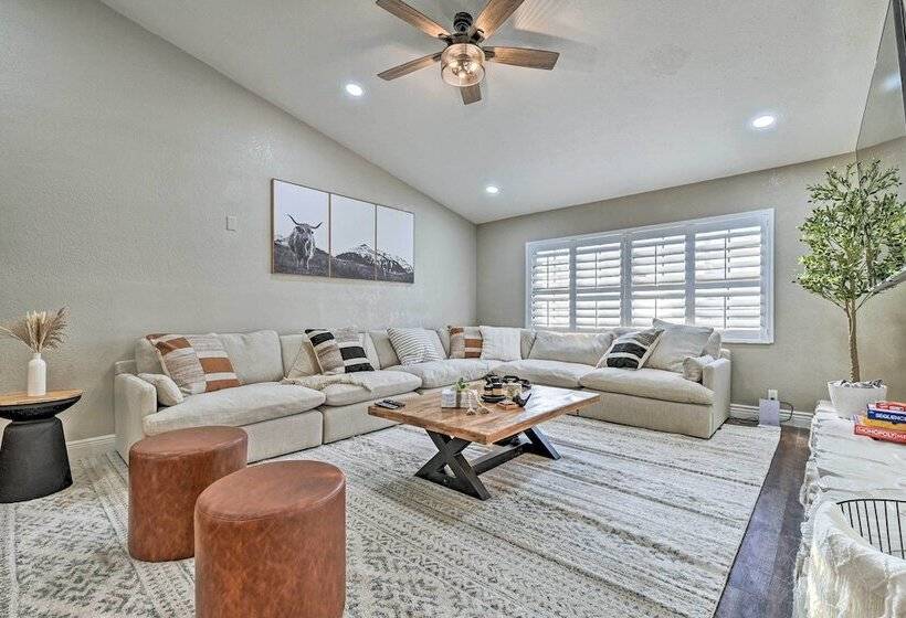 Plant City Home & Guest House W/ Outdoor Pool!