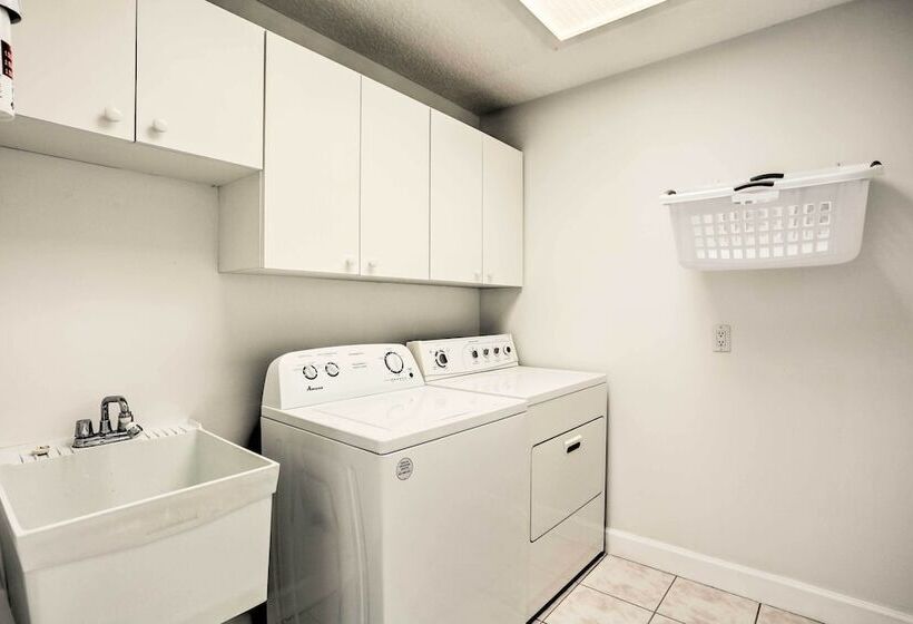 Private Pool & Hot Tub: Port St Lucie Escape