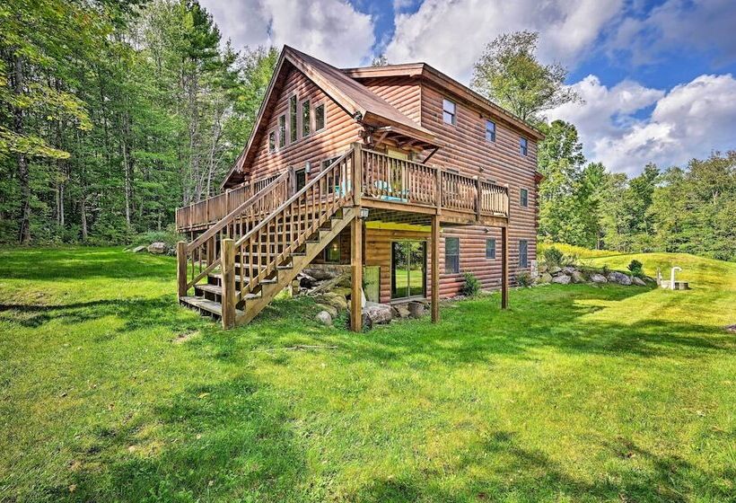 Private Chester Home W/ Deck, Mins To Skiing!