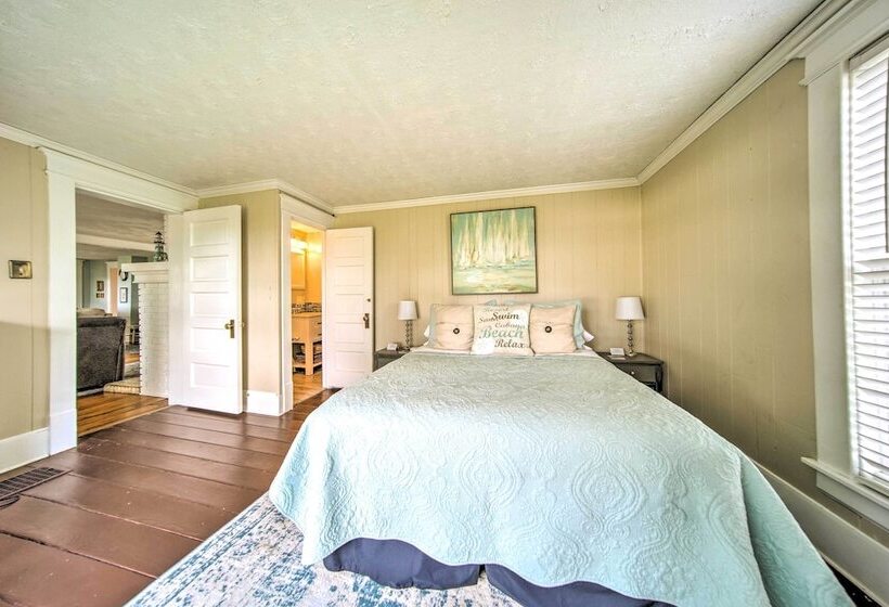 Private Waterfront Lake Erie Home W/bbq Patio