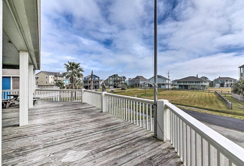 Walk To Ocean:  Pura Vida  Crystal Beach House!