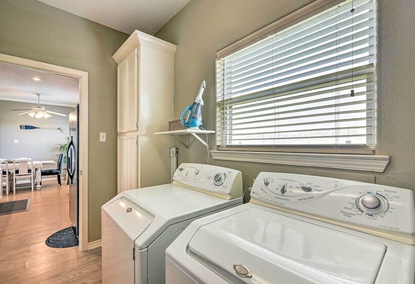 Walk To Ocean:  Pura Vida  Crystal Beach House!