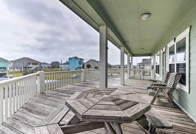 Walk To Ocean:  Pura Vida  Crystal Beach House!