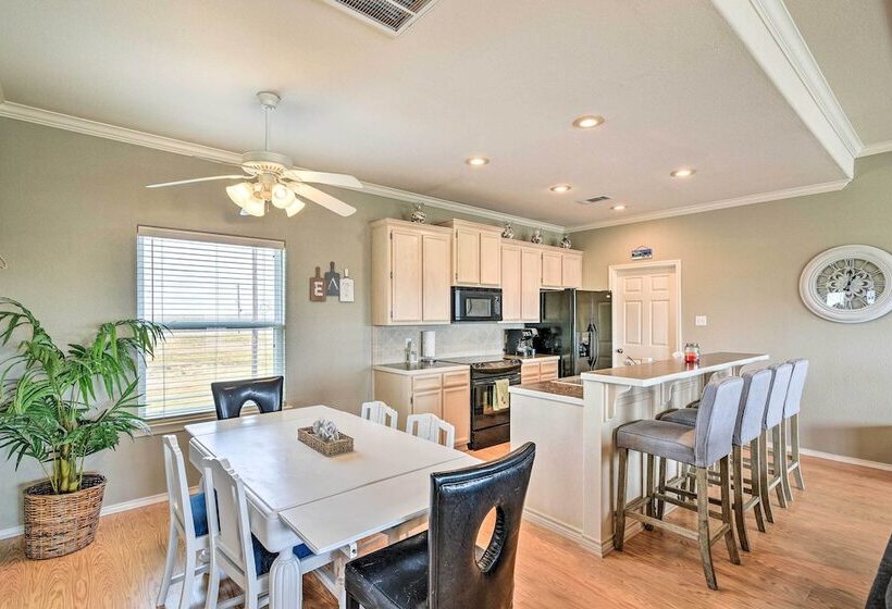 Walk To Ocean:  Pura Vida  Crystal Beach House!