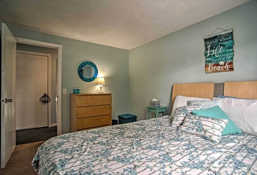 Quaint Dennis Home W/ Deck + Grill, Walk To Beach!