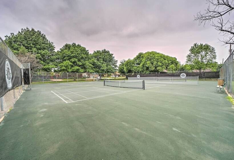 Lovely Tulsa Home: Steps To Park, 5 Mi To Downtown