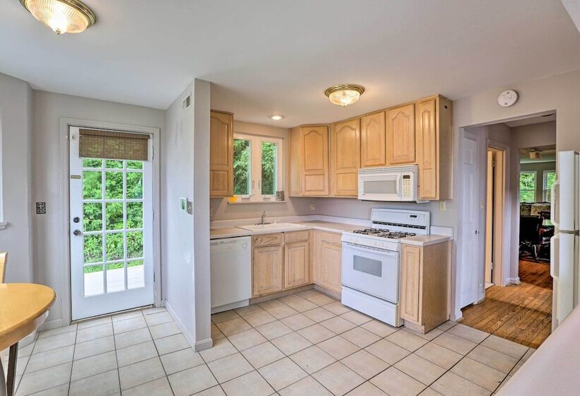 Queen City Home W/ Ohio River View   3 Mi To Dtwn!