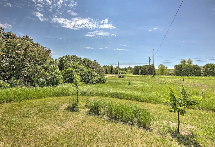 Quiet Baileys Harbor Country Home: 1 Mi To Lake!