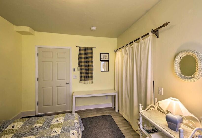 Quiet Baileys Harbor Country Home: 1 Mi To Lake!