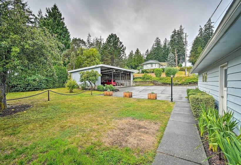 Quiet Beachfront Family Home W/ Mt. Rainier Views!