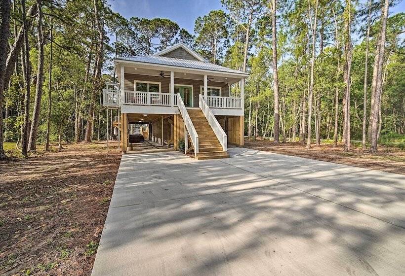 Quiet Fisherman S House W/ Hot Tub + Tropical Bar!