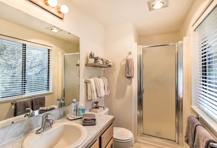 Quiet Lakefront Olympia Home W/ Dock On Half Acre