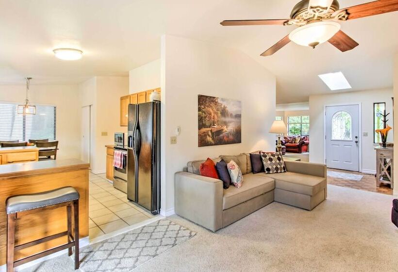 Quiet Lakefront Olympia Home W/ Dock On Half Acre