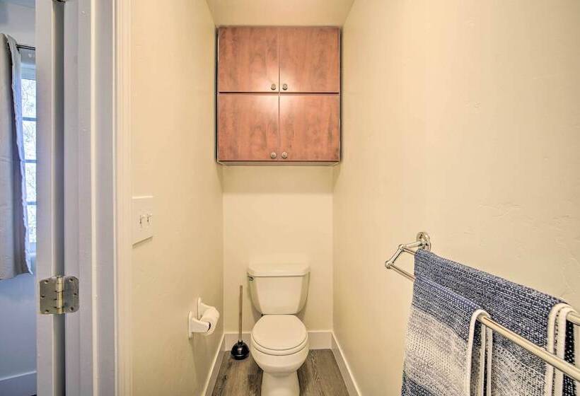 Relaxing Lake Arrowhead Home ~ 1 Mi To Lake!