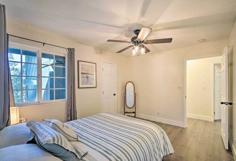 Relaxing Lake Arrowhead Home ~ 1 Mi To Lake!