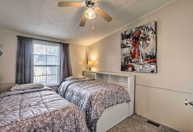 Relaxing Lincoln Forest Retreat W/ Wraparound Deck