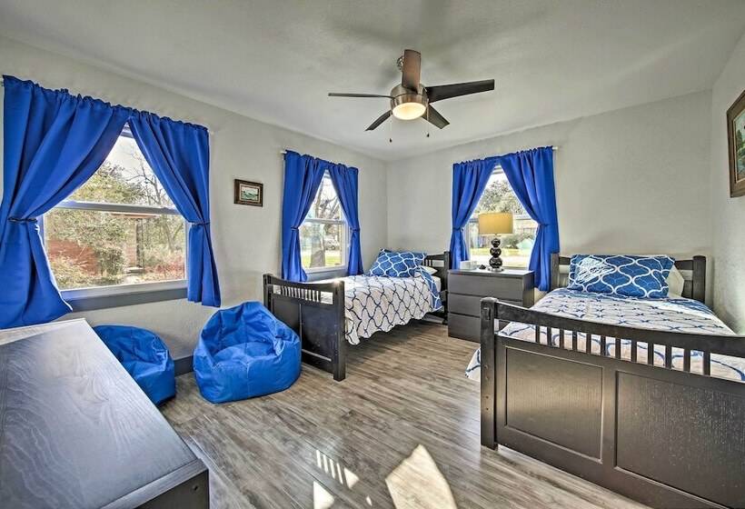 Remodeled Retro Home W/ Deck, Walk To Main Street!