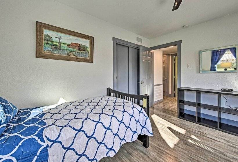 Remodeled Retro Home W/ Deck, Walk To Main Street!