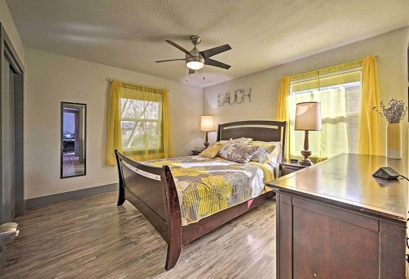 Remodeled Retro Home W/ Deck, Walk To Main Street!