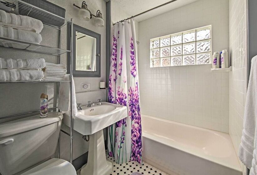 Remodeled Retro Home W/ Deck, Walk To Main Street!