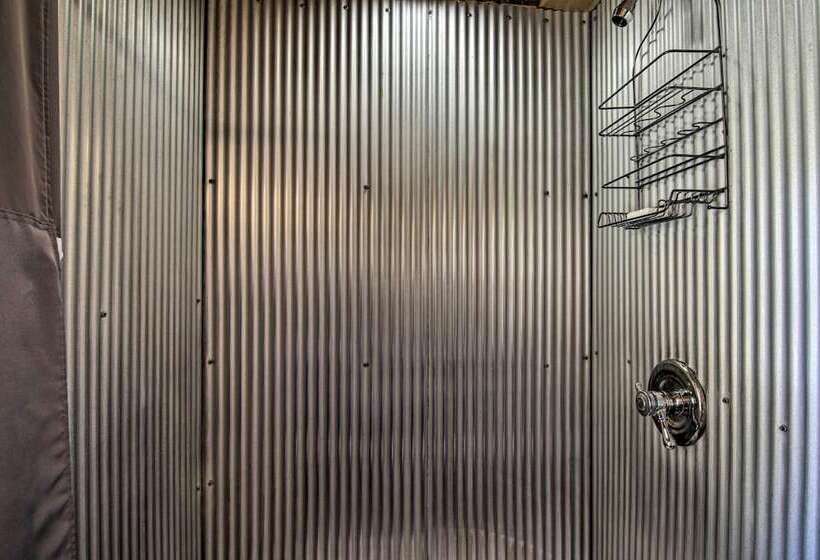 Remote Mtn Retreat W/ Hot Tub: Outside Bozeman!