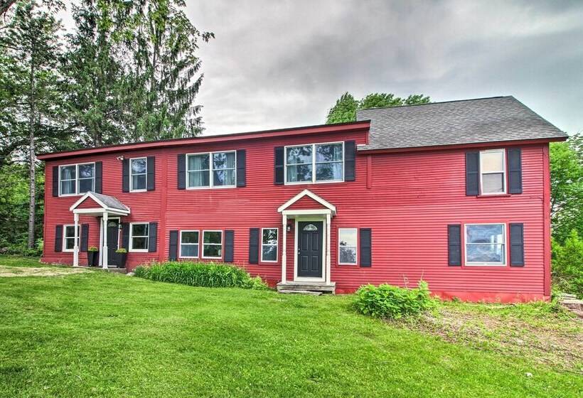 Renovated Farmhouse < 1 Mile To Okemo Mountain!
