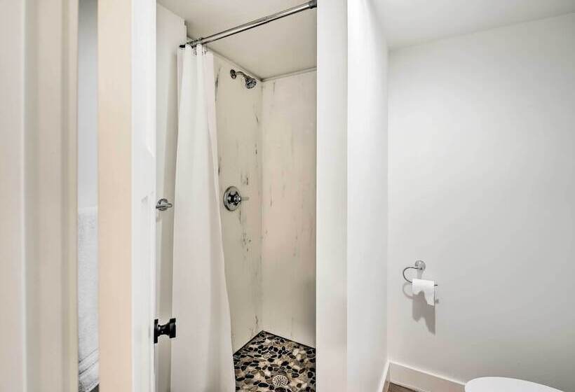 Renovated Riverfront Missoula Home W/ Deck!