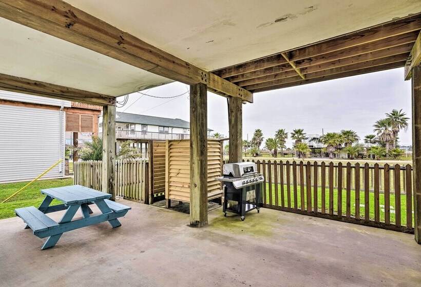 Pool & Marina Access: Home In Terramar Beach!