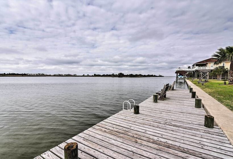 Pool & Marina Access: Home In Terramar Beach!