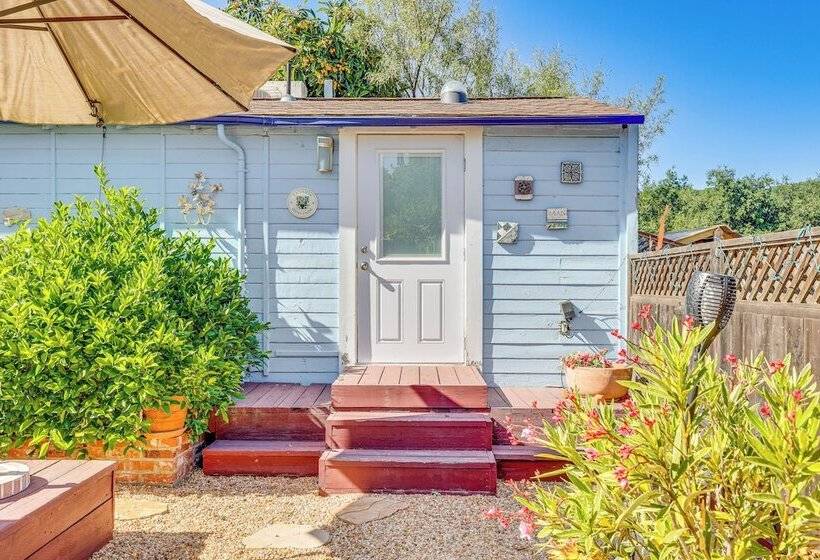Romantic Casita W/ Garden + Deck 2 Miles To Plaza!
