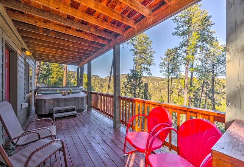 Ruidoso Cabin W/ Hot Tub & Mtn Views!