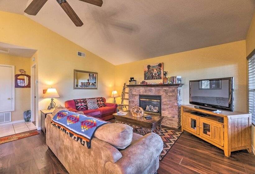 Ruidoso Cabin W/ Hot Tub & Mtn Views!